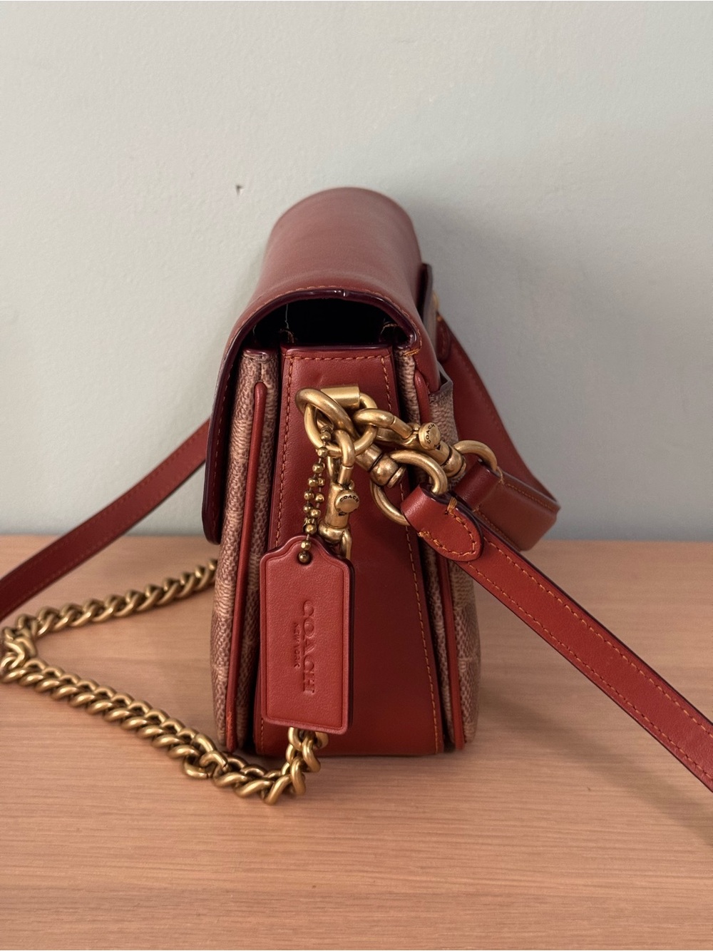 Coach Cassie Crossbody Bag 19 in Signature Canvas in Tan Rust - Picture 2 of 12